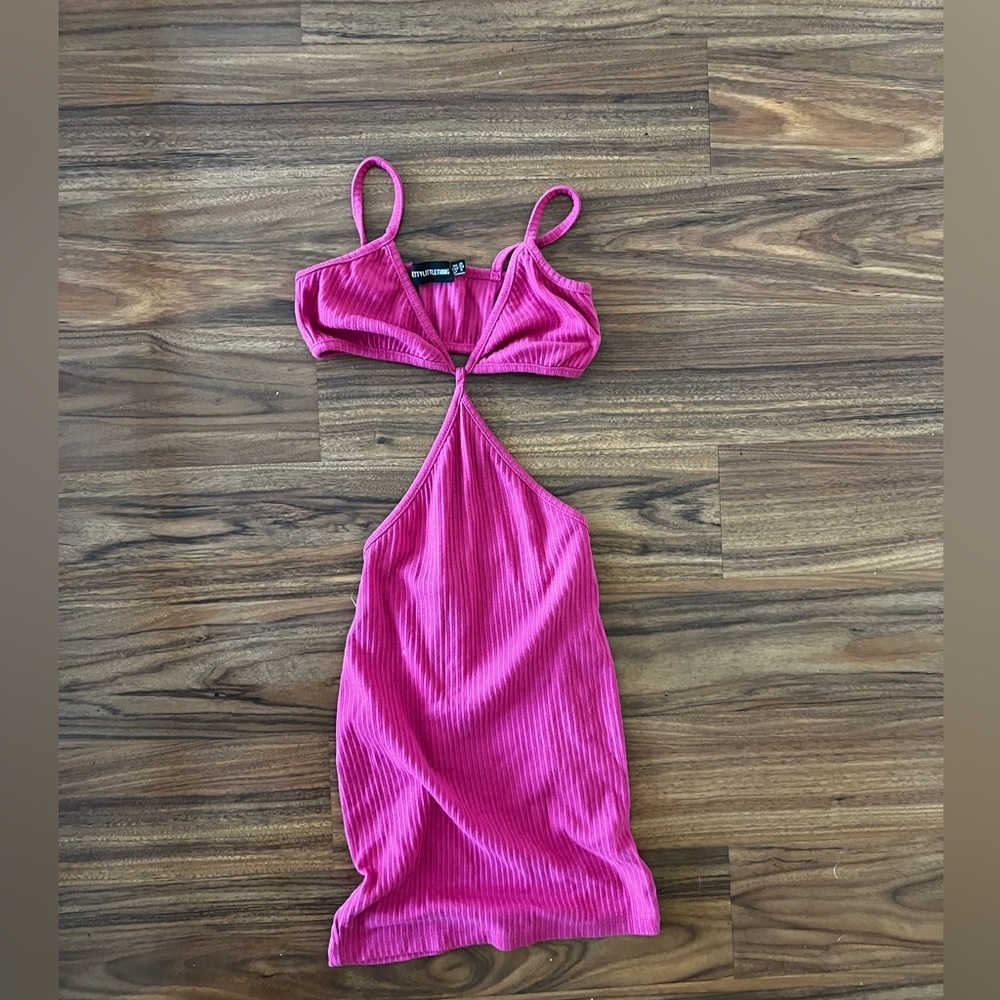 Prettylittlething nwot Pink cut out Ribbed Dress